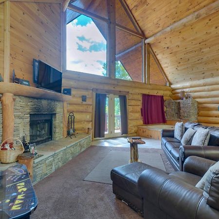 Gatlinburg Cabin With Hot Tub About 11 Miles To Downtown Exterior foto