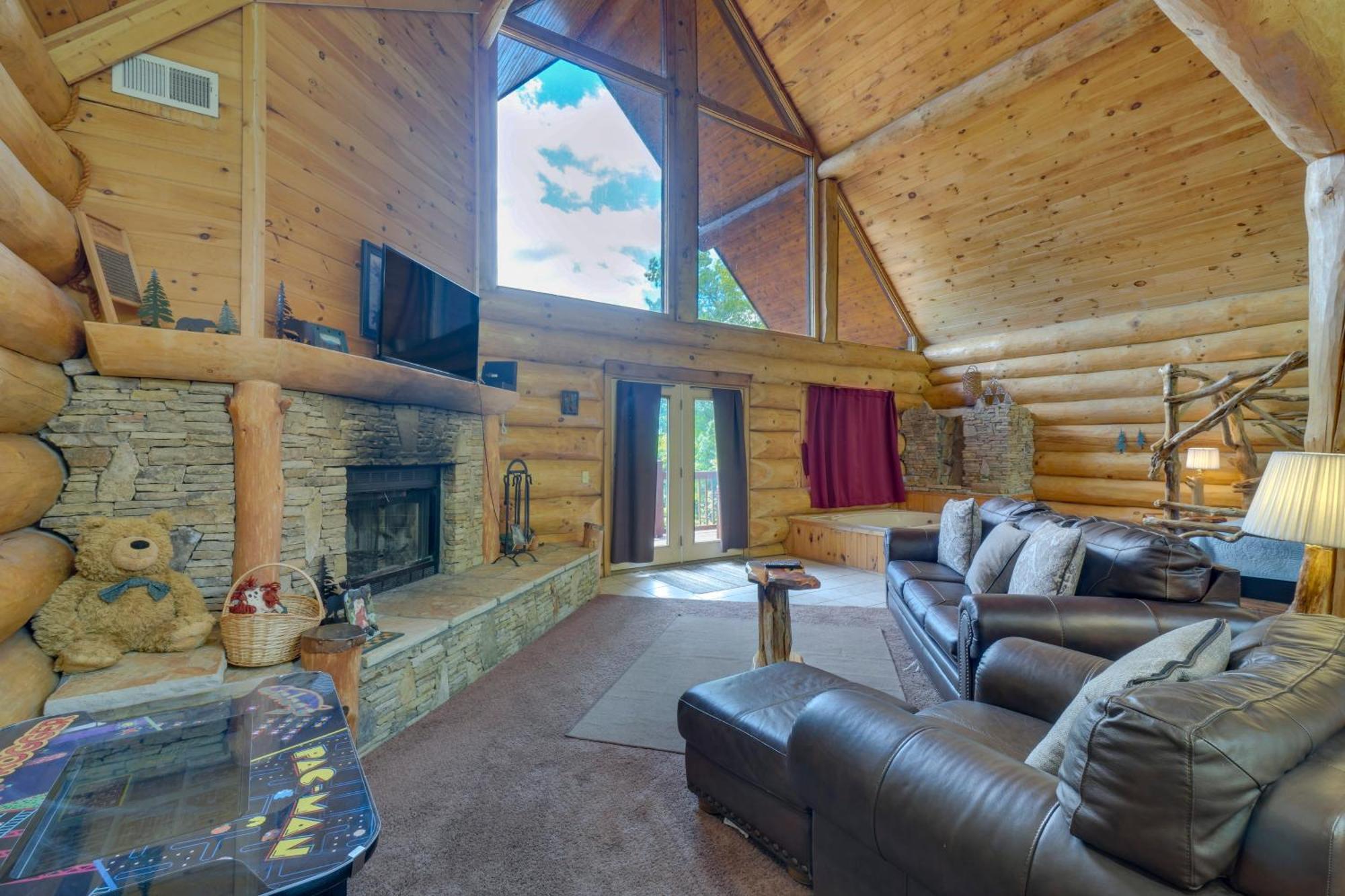 Gatlinburg Cabin With Hot Tub About 11 Miles To Downtown Exterior foto