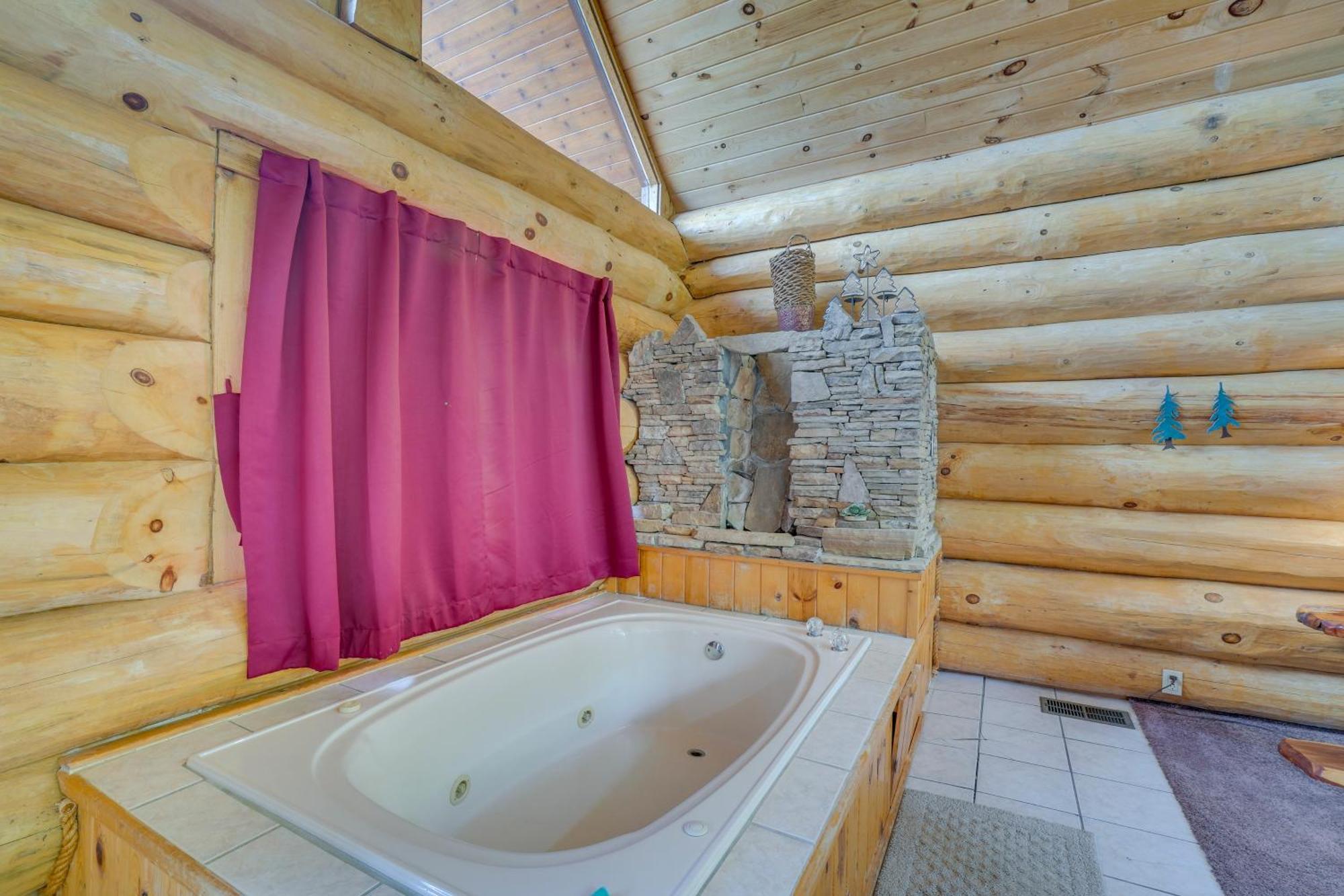 Gatlinburg Cabin With Hot Tub About 11 Miles To Downtown Exterior foto